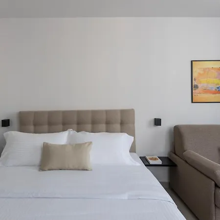 Aparthotel Domios